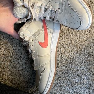 Air Jordan 1 Mid Fleece Utility size 7y